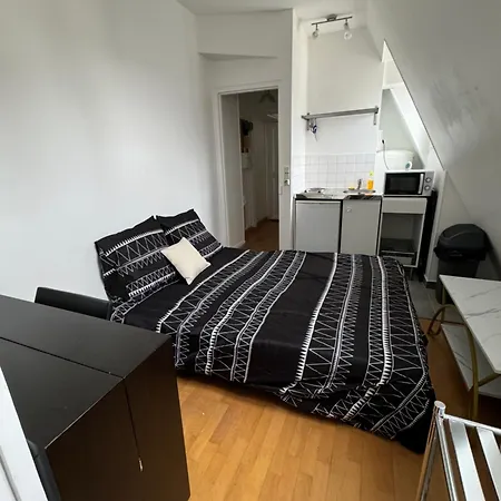 Beautiful Rooms Nearby Champs Elysees-2